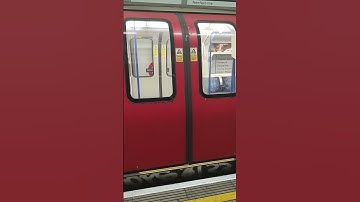 Northern Line 1995 Stock Doors Opening #shorts