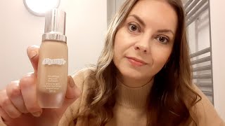 La Mer The Soft Fluid Long Wear Foundation Review and Wear Test