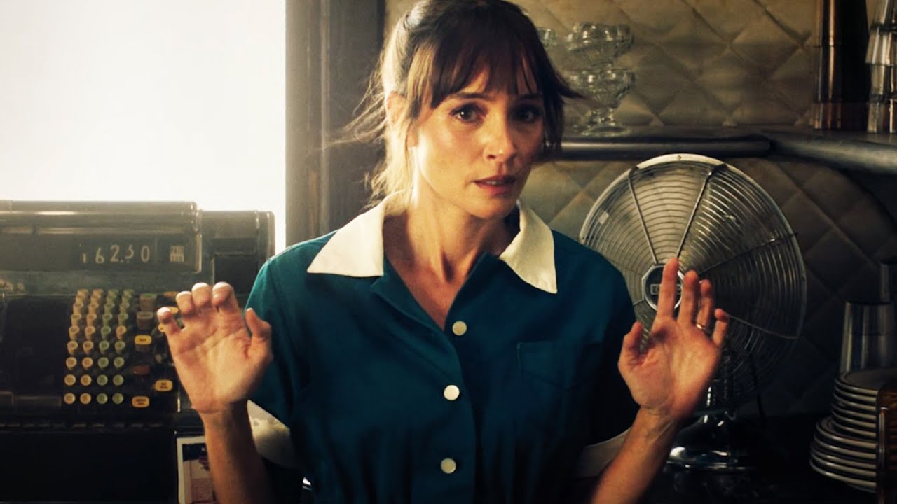 顶级杀神干掉了所有人，拿走百万现金，不料真正主人已经开着车在路上了！一口气看完《惊魂加油站》