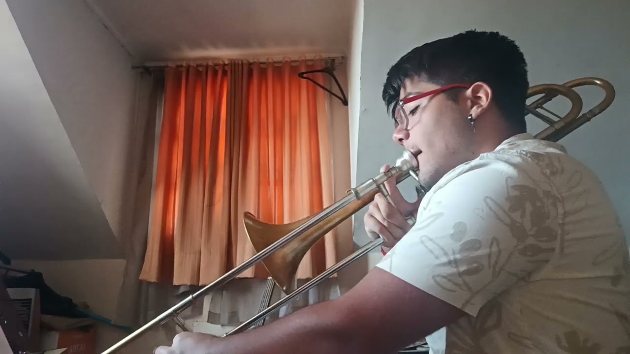  ROCHUT NO3 A seguir creciendo y siendo feliz junto con mi trombón 💖 