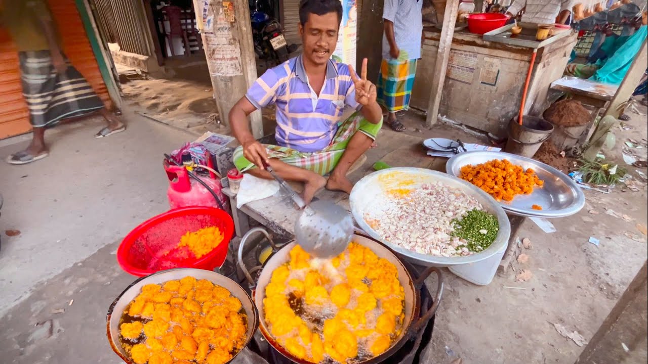 People with Speech disabilities make a living by selling Tasty Potato Chops | BangladeshiStreetFood