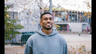 Reiss Nelson opens football pitch at his old Primary School