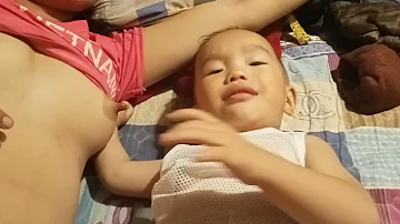 Breastfeeding vlog new - Mommy and baby vlog 🍭🍭🍆🍆