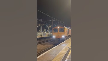 Two 66s pull RHTT through Peterborough