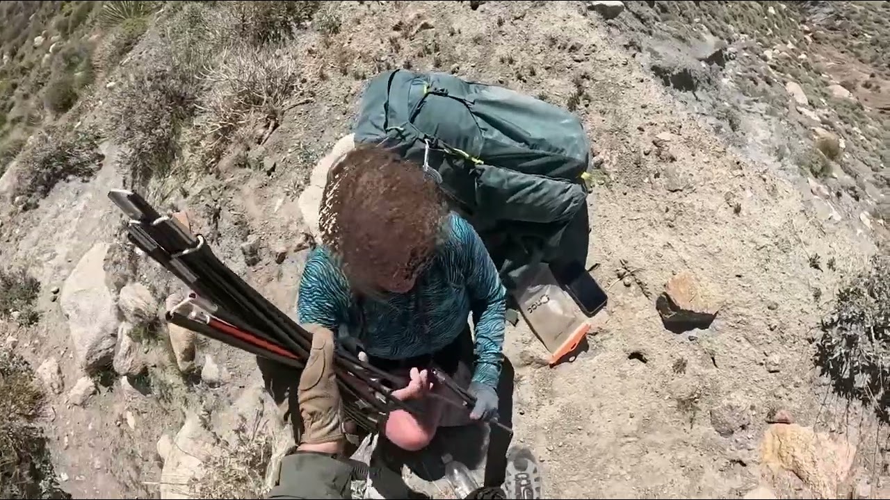 Интенсивная операция по спасению туриста с помощью подъемника по скалам на Тихоокеанской тропе в ...