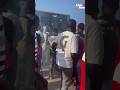 MWENDOKASI YAWAKA MOTO ABIRIA WAKIJAZANA NDANI MPAKA MADIRISHANI