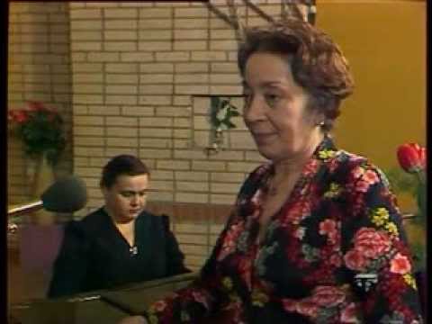 ♡ ცინუკი დადიანი ♡   Ясный месяц по небу гуляет (1916 -   † 1992)