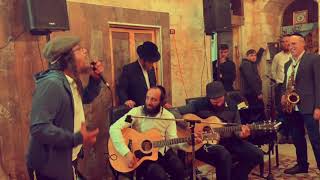 Video thumbnail of "Meilech kohn sings - shine on you crazy diamond (Pink Floyd)"