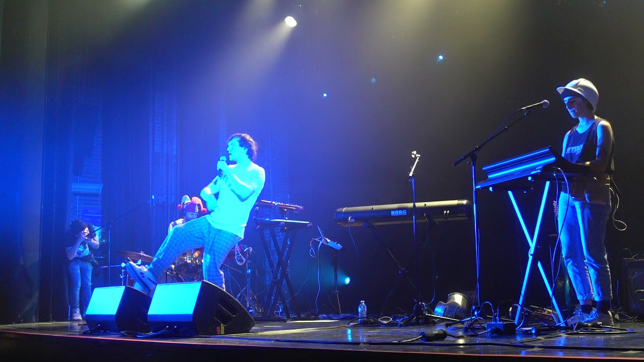 Regardez Robert Robert - Plus Simple - Live Performance Québec 2021 sur YouTube Regardez Robert Robert - Plus Simple - Live Performance Québec 2021 sur YouTube