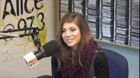 Christina Perri chia sẻ về bài hát mới 'Human' trong cuộc phỏng vấn Alice @ 97.3