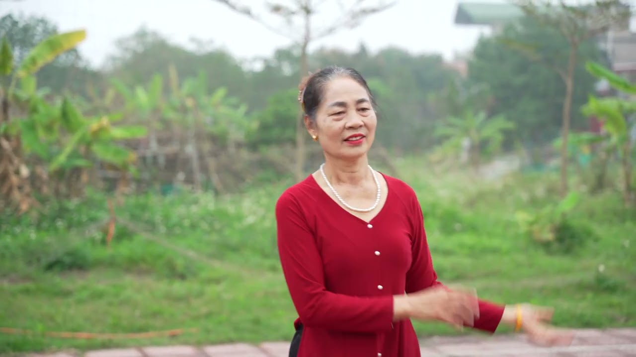 Cô Gái Mở Đường - CLB Dân Vũ Thôn Văn Hội