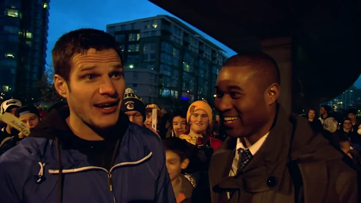 Kevin Bieksa vs Ryan Kesler in Road Hockey