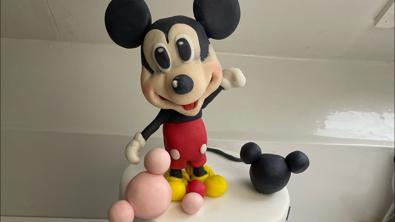 Disney Mickey Mouse Cake Tutorial! Taart-zelfstudie! دروس كعكة ميكي ماوس من ديزني!