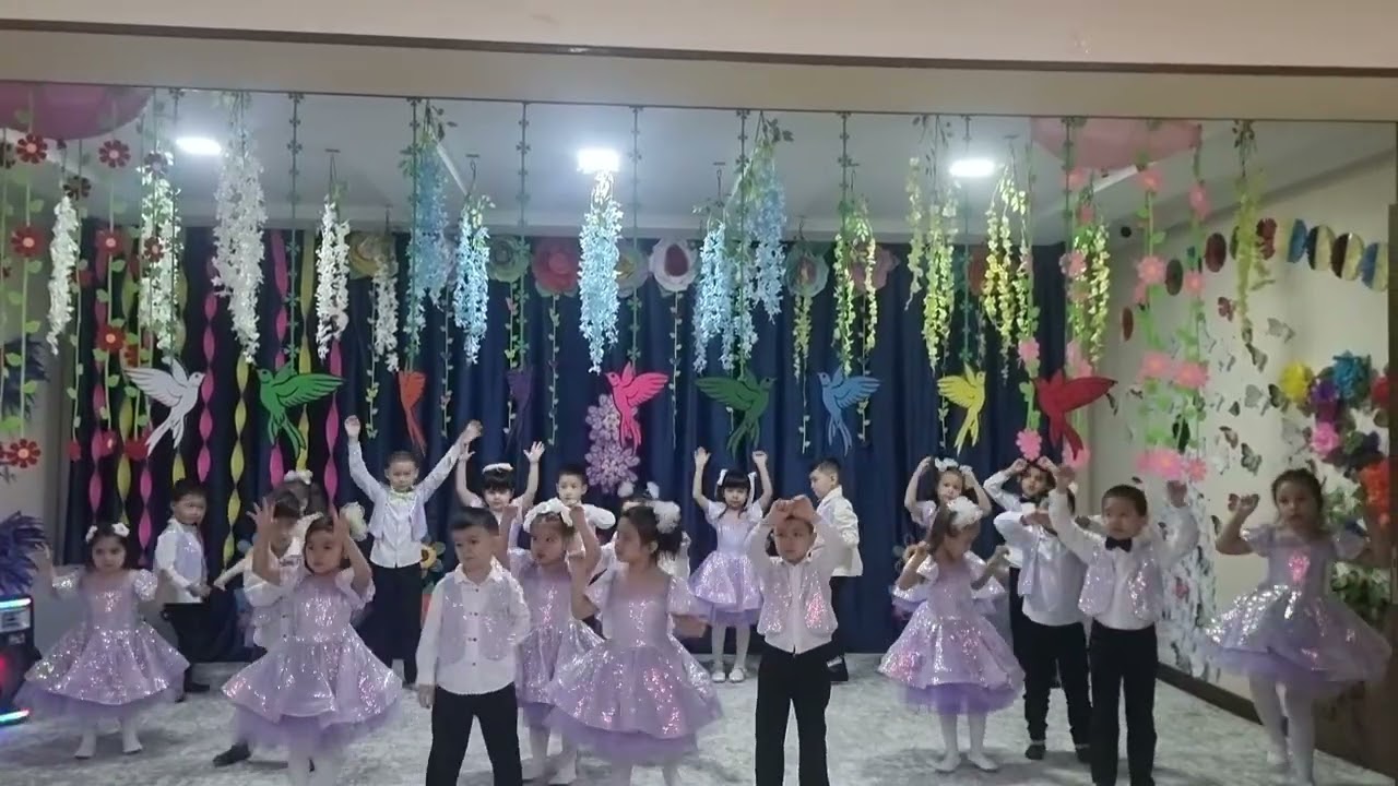 Утренник. 8 Марта