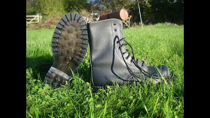 Vegetarian Shoes, Testing the 10 eye steel toe work boot.