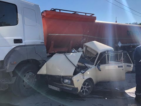 Смертельный манёвр перед бензовозом: момент ужасной аварии в Новошахтинске