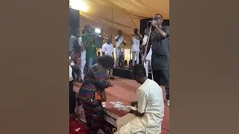 See how Esther igbekele sprayed pasuma money at boye best house warming