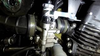 видео: Устраняю маленький, но существенный косяк Bajaj Boxer (Баджадж Боксер) перед настройкой карбюратора. картинка: Устраняю маленький, но существенный косяк Bajaj Boxer (Баджадж Боксер) перед настройкой карбюратора.