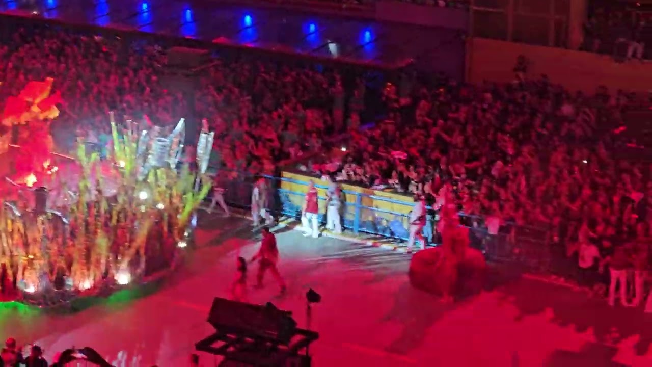 VIRADOURO 2025 | Comissão de Frente e Casal - Desfile Oficial (4K)