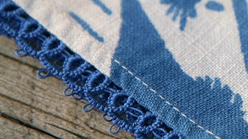 Needle Tatting - Attaching Tatted Edging: tatting rings (R.) directly onto fabric by RustiKate