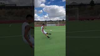 Schusstechnik wie CR7😱 #fußball #cr7 #knuckleball  #video #shorts #youtubeshorts #soccer #football