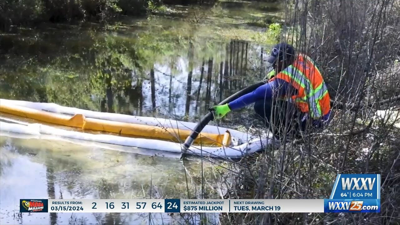 NCBC Gulfport cleans up oil spill