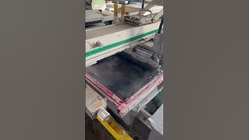 Automatic screen print #screenprint #screenprintingequipment #printedclothing #apparelfactory