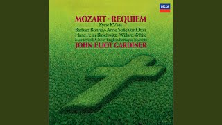 Video thumbnail of "Barbara Bonney - Mozart: Requiem in D minor, K.626 - 1. Introitus: Requiem"