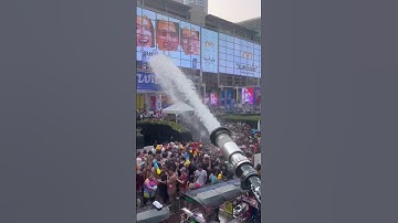 Lễ hội té nước Songkran 2023 tại Thái Lan có gì thú vị?