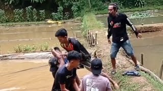 Download Lagu Sketsa Komedi Sunda || Bodoran Sunda #sketsakomedisunda #bodoransunda #ngakak MP3