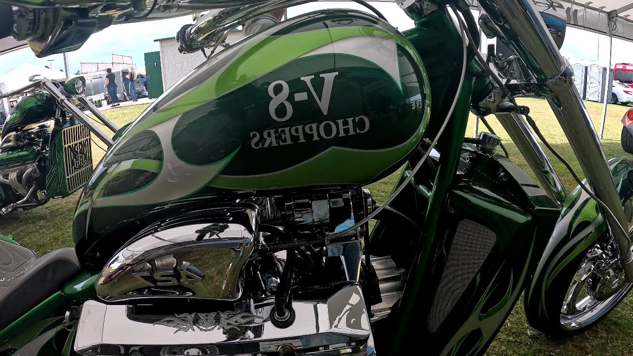 V8 CHOPPERS AT THUNDER BEACH