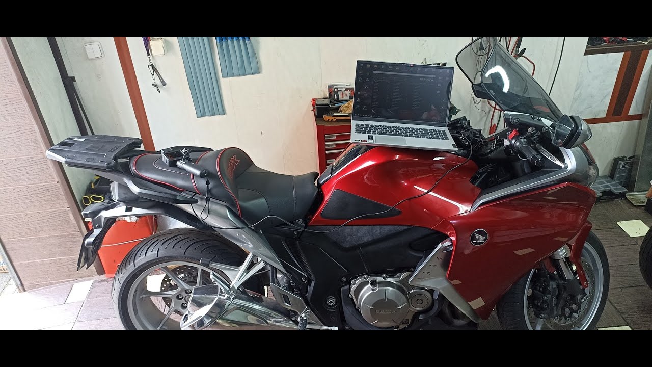 HONDA VFR1200F pozakupowo - spory serwis 