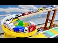 トミカ☆はたらくくるまのミニカーが【木製スロープ/トミカのぐるぐる回転道路】坂道コースを走行!