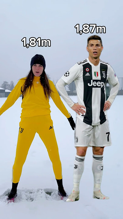 How tall is @CelineDept compared to Juventus players?❄️