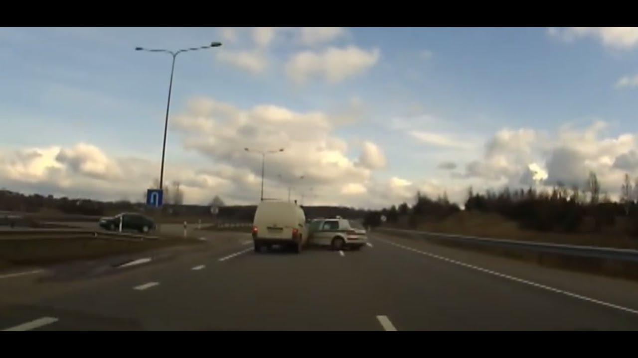 Авария с полицейской машиной