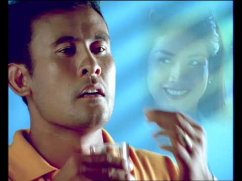 Jinsiy yirtiq video Qizlarga videoda onanizm orgatiladi.