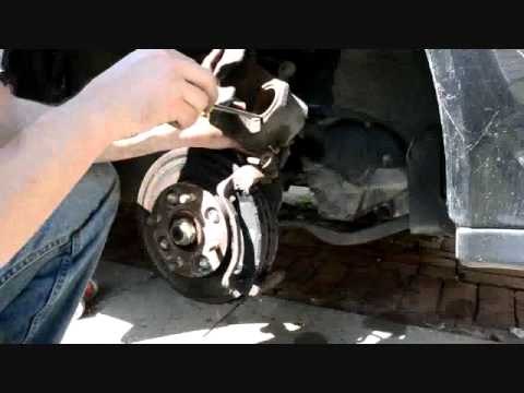 How to replace brake rotors on 97 honda accord #4