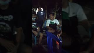 Duduk Melingkar Gelas Berputar