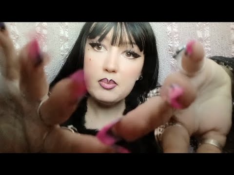 ASMR Camera Tapping while Repeating Tippy Tap 💅🏻 Tapkanje po Kameri