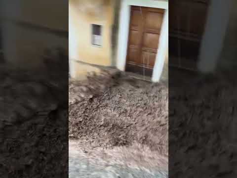 Maltempo Calabria, alluvione lampo travolge Lungro