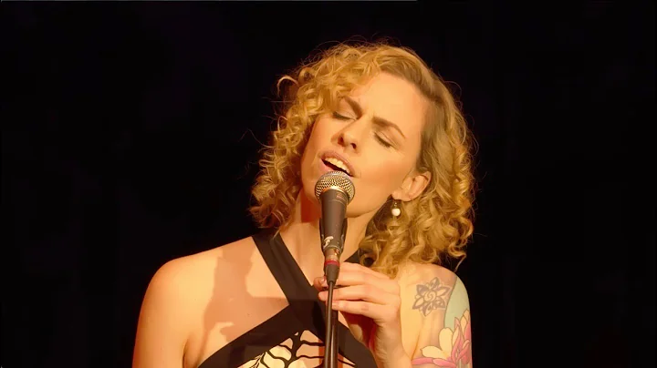 Jacqueline Gawler Live - O Barquinho (Roberto Mene...