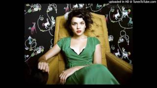 Video thumbnail of "Norah Jones - Out On The Road"