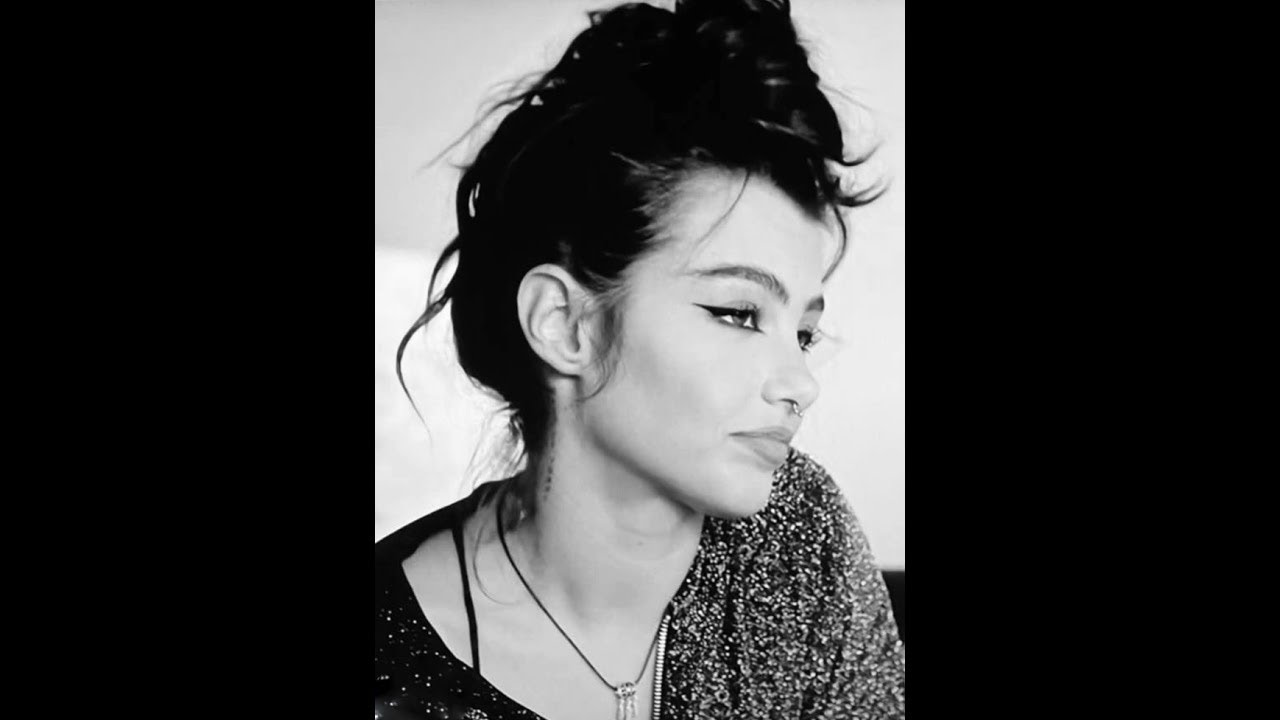 Guarda Tóth Andi - 11. Trapenele su YouTube Guarda Tóth Andi - 11. Trapenele su YouTube