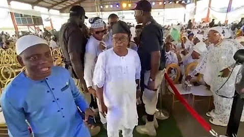 SEE THE ARRIVAL OF LEGENDARY KOLLINGTON AYINLA TO 8TH DAY FIRDAU PRAYER OF PASUMA'S MOTHER