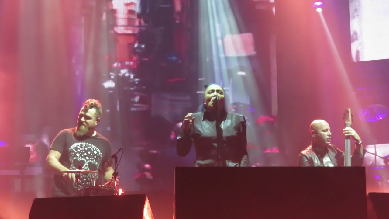 Loredana Bertè BUONGIORNO ANCHE A TE 17.11.18 live Montecatini