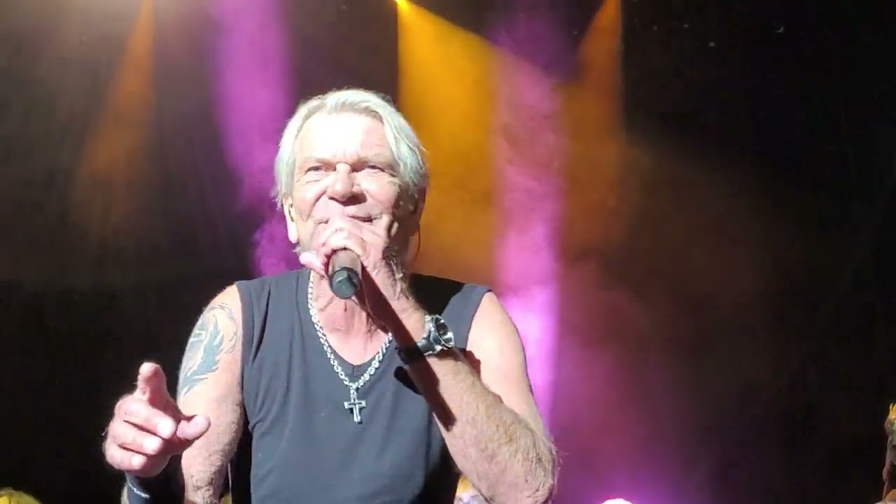 Watch Matthias Reim- Ich liebe dich (Live- Konzert, Mannheim) on YouTube Watch Matthias Reim- Ich liebe dich (Live- Konzert, Mannheim) on YouTube