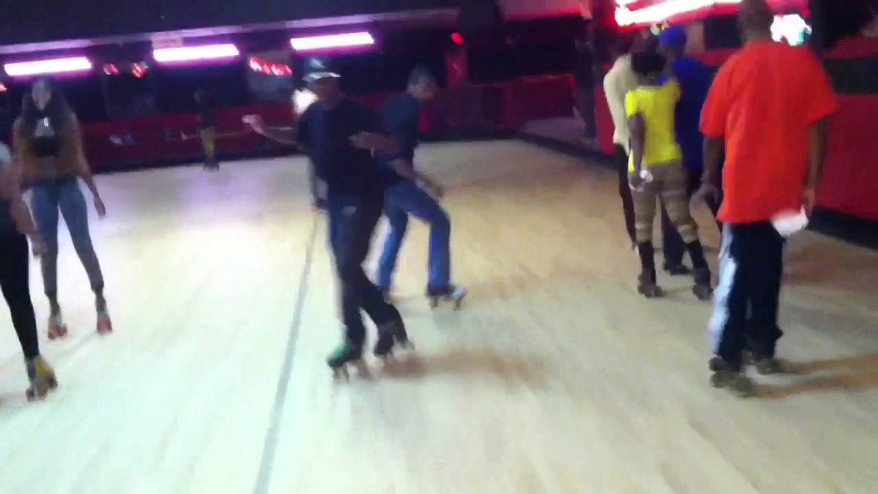 What time does cascade skating rink open