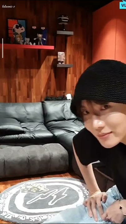 New trend of BTS Vlive☺️