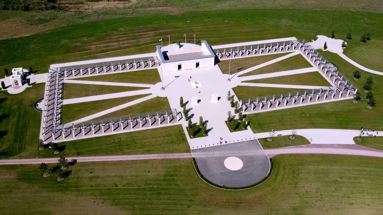 video Le British Normandy Memorial de Ver-sur-Mer sur youtube