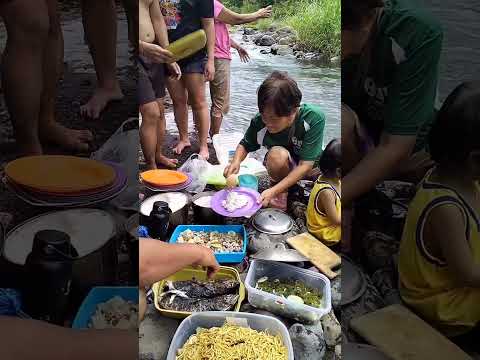 Walang trabaho ligo muna kami ng sapa